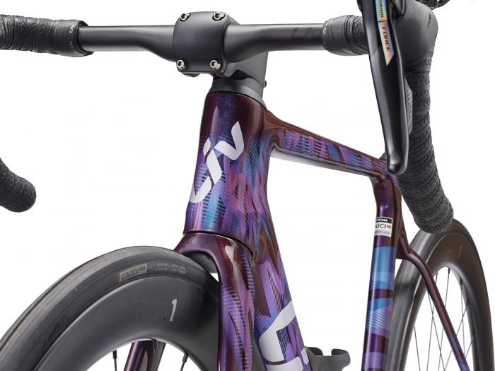 LIV ENVILIV ADVANCED PRO AXS