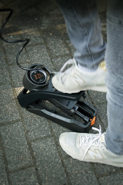 SKS GERMANY AIRSTEP DIGI LÁBPUMPA