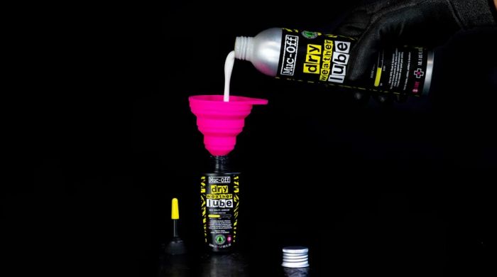 Muc-Off C3 Dry Ceramic Kenanyag szraz krlmnyekhez 300ml