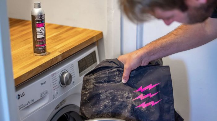 Muc-Off Technical Wash For Apparel 300ml - mosszer