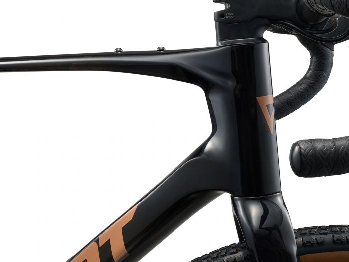 Giant Revolt Advanced 2 gravel ker�kp�r
