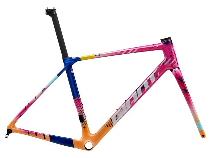 Giant TCR Advanced Pro v�zszett