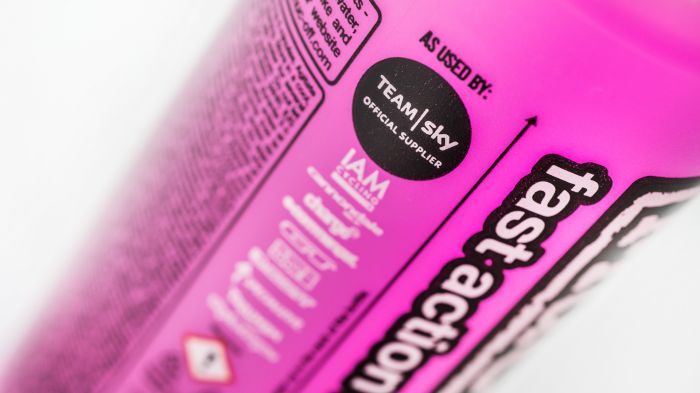 Muc-Off Nano Tech ker�kp�r tiszt�t� 1L + 5L Nano Tech ut�nt�lt�